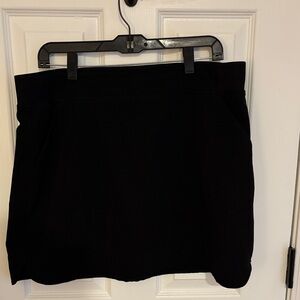 Black Skort